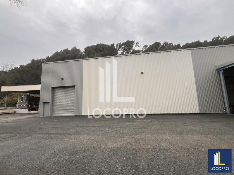 Local d'activité / Entrepôt - 4 600 m²