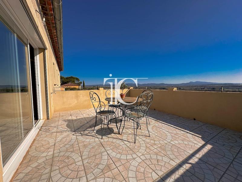 Maison - 143 m² - 5 pièces