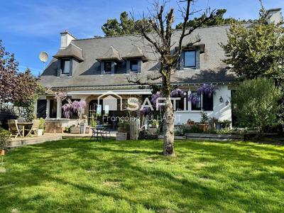 Maison - 185 m² - 7 pièces