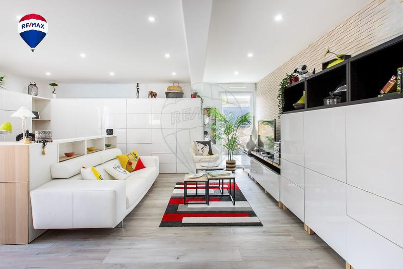 Appartement - 102 m² - 5 pièces