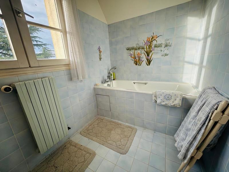 Maison - 292 m² - 5 pièces