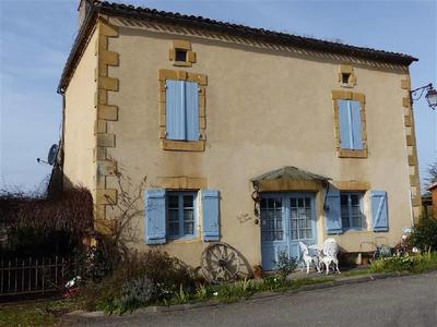 Maison - 235 m² - 7 pièces