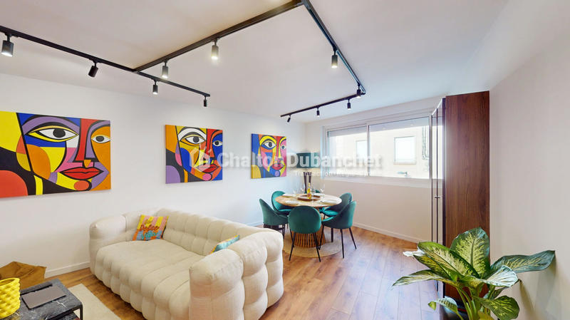 Appartement - 80 m² - 3 pièces