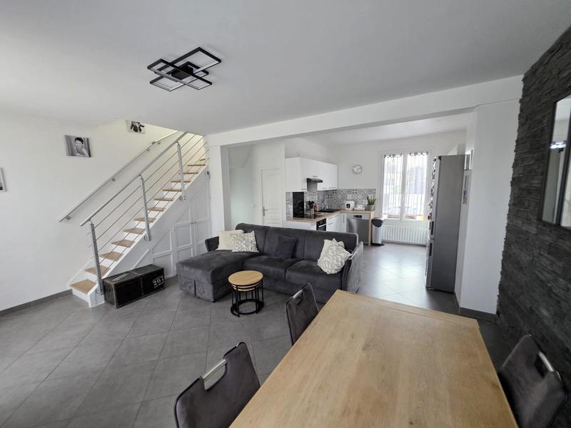 Maison - 80 m² - 4 pièces