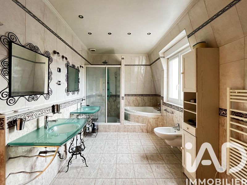 Maison - 165 m² - 7 pièces