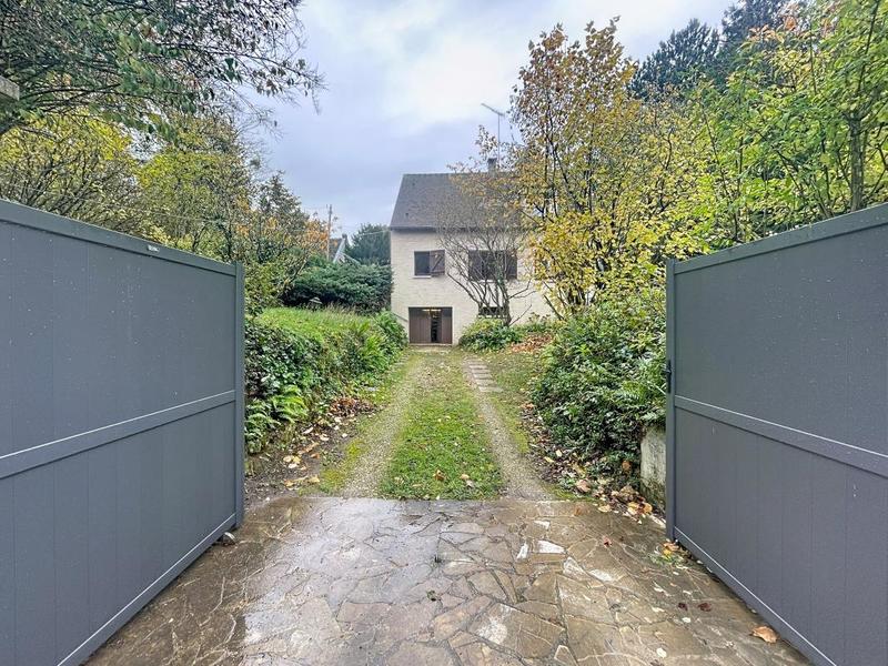 Pavillon - 150 m² - 6 pièces