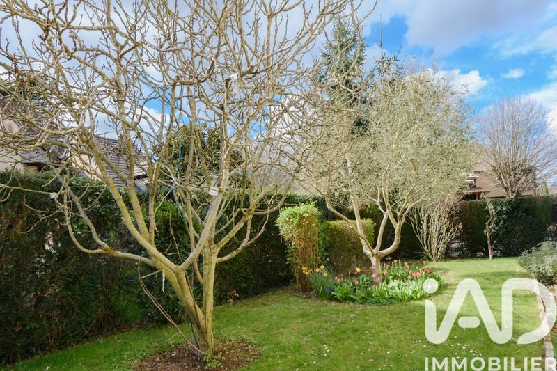 Maison - 225 m² - 8 pièces