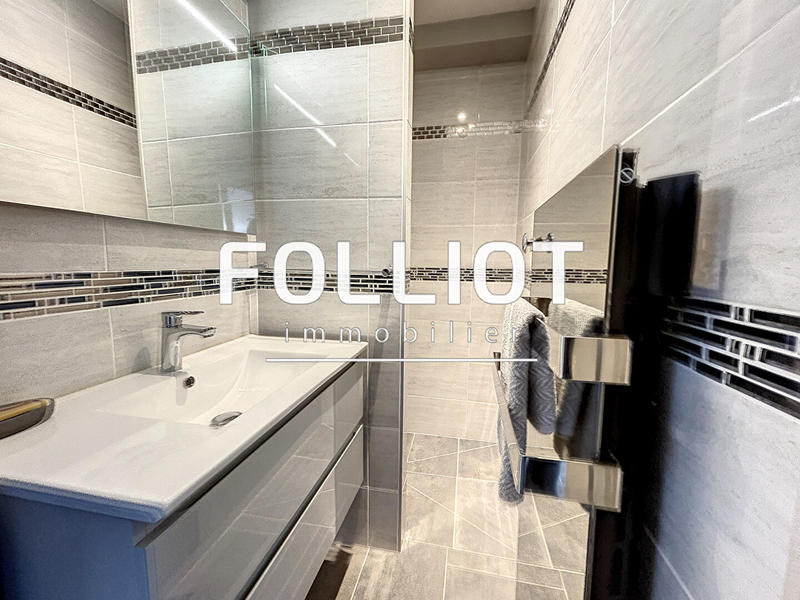 Maison - 286 m² - 7 pièces