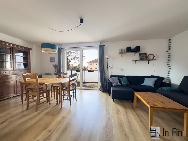 Appartement - 98 m² - 5 pièces