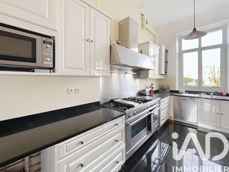 Appartement - 206 m² - 7 pièces