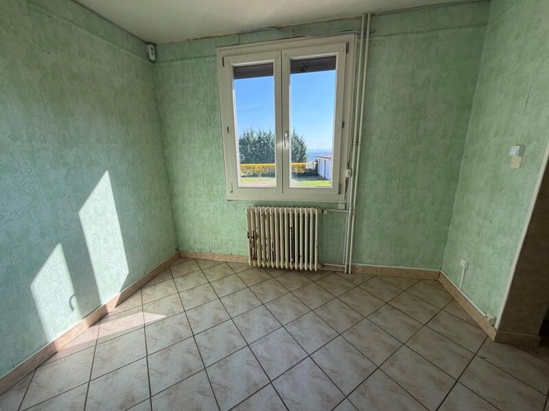 Maison - 94 m² - 5 pièces