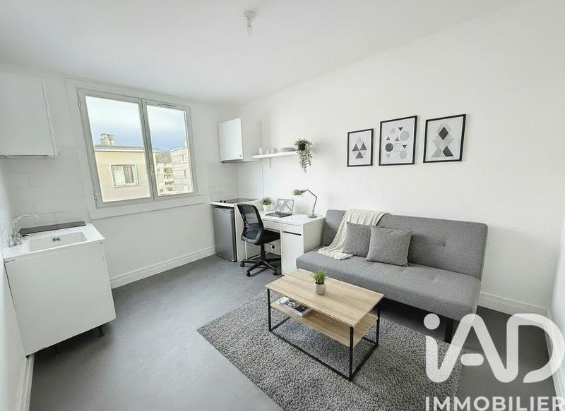 Studio - 10 m² - 1 pièce