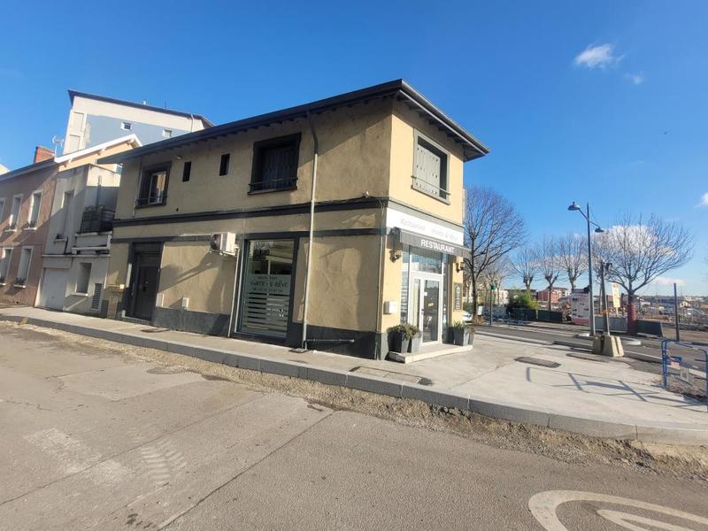 Immeuble - 216 m² - 7 pièces