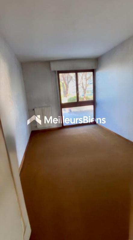 Appartement - 82 m² - 3 pièces