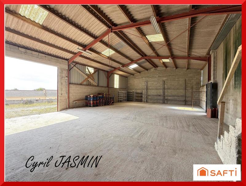 Local commercial - 496 m² - 7 pièces