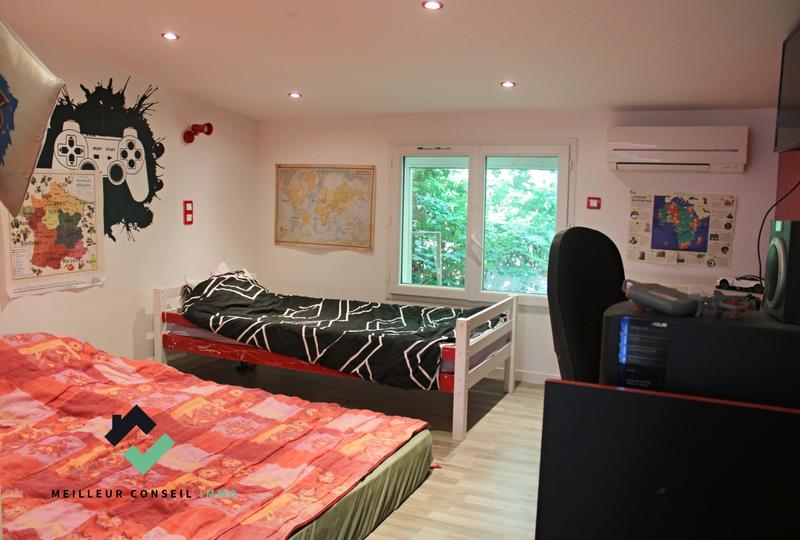 Maison - 177 m² - 6 pièces