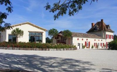 Propriété - 385 m² - 21 pièces