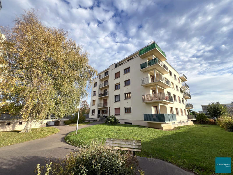 Appartement - 75 m² - 3 pièces