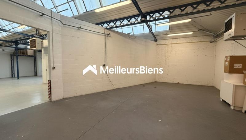 Entrepôt - 659 m² - 1 pièce