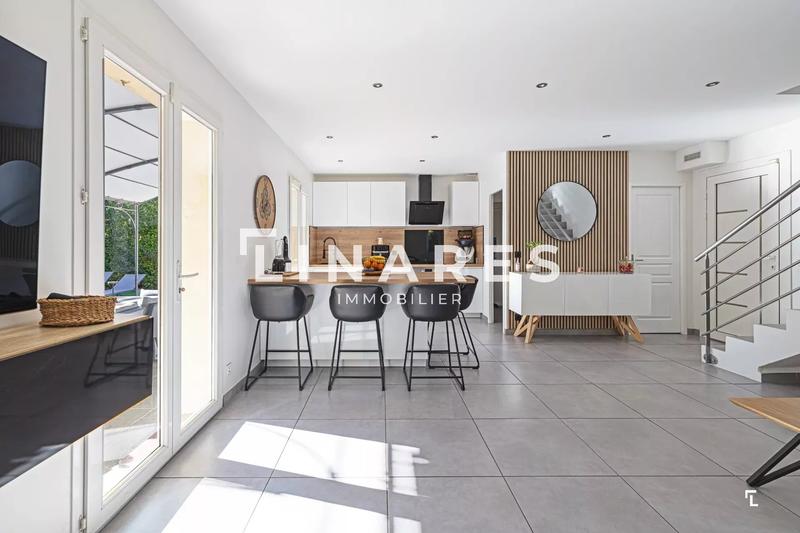 Maison - 100 m² - 4 pièces