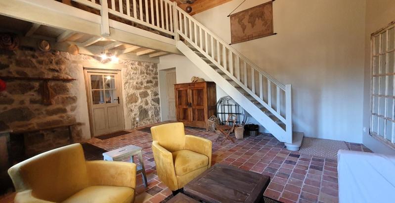 Propriété - 327 m² - 12 pièces