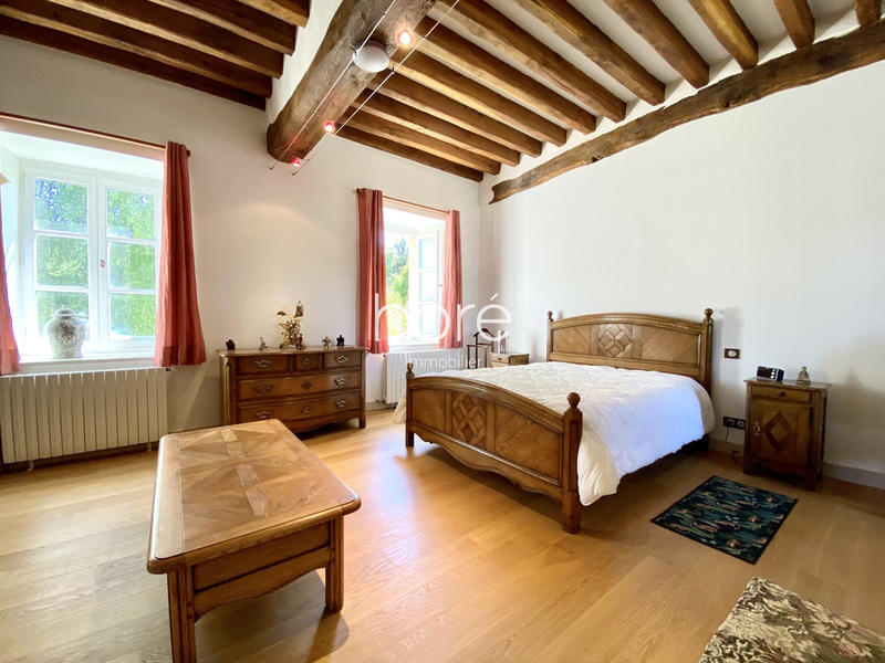 Maison - 300 m² - 10 pièces