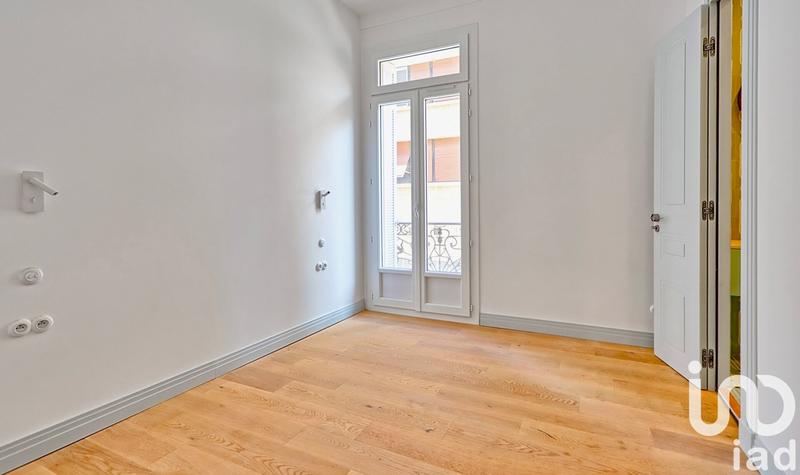 Appartement - 111 m² - 5 pièces