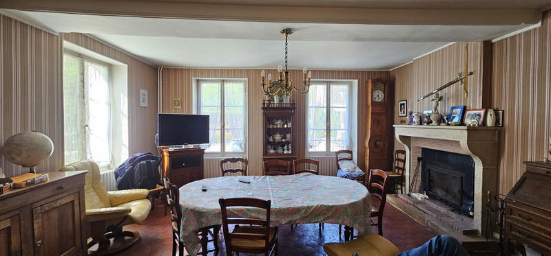 Maison - 210 m² - 9 pièces