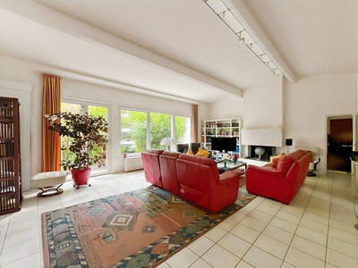 Maison - 212 m² - 7 pièces