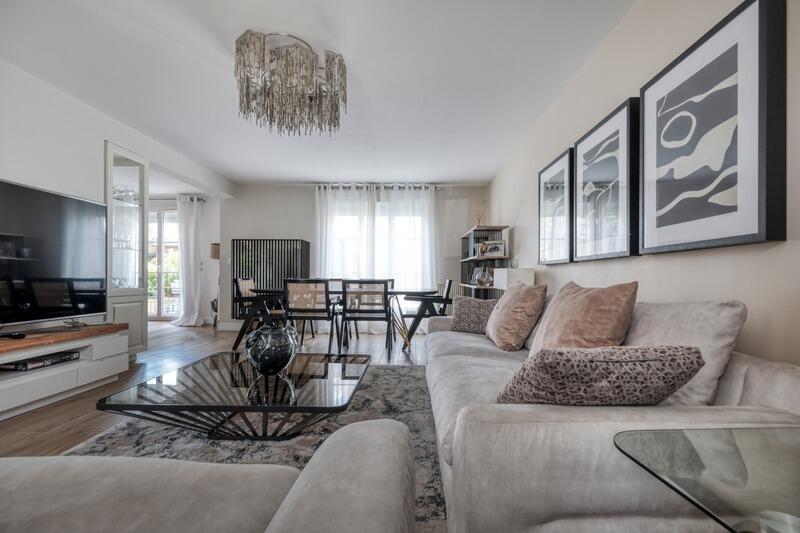 Maison - 200 m² - 6 pièces