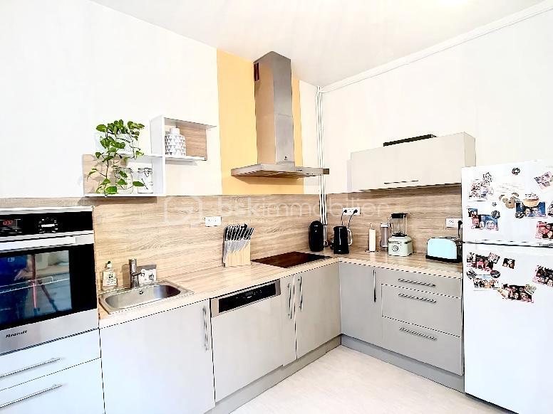 Appartement - 242 m² - 7 pièces