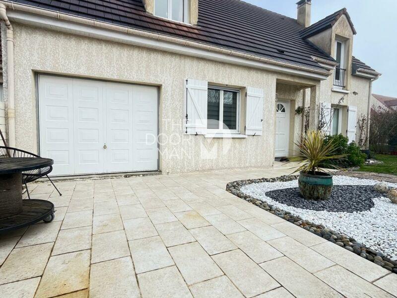 Maison - 145 m² - 5 pièces