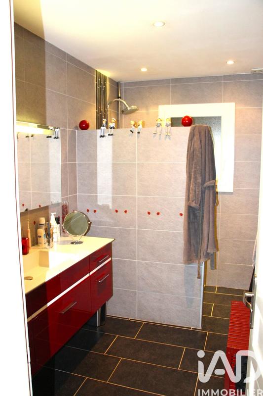 Maison - 101 m² - 5 pièces