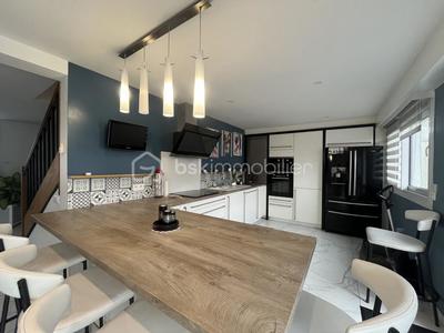 Maison - 174 m² - 5 pièces