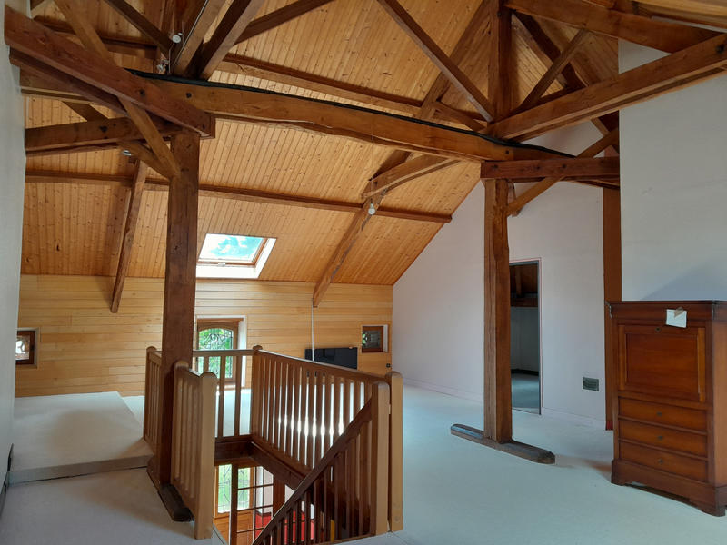 Maison - 220 m² - 6 pièces