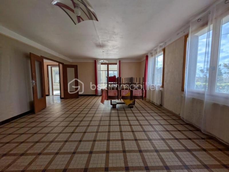 Demeure - 160 m² - 9 pièces