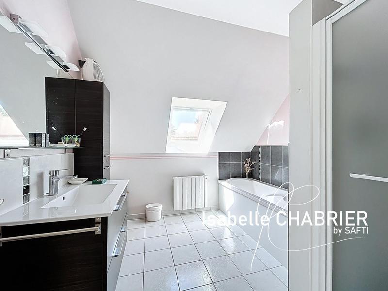 Maison - 153 m² - 6 pièces