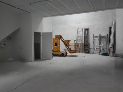 Entrepôt - 150 m²