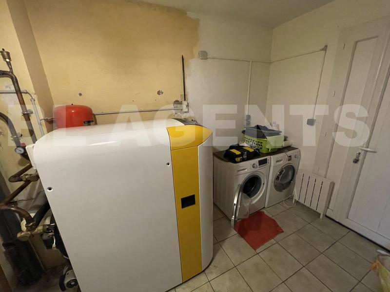 Propriété - 200 m² - 7 pièces