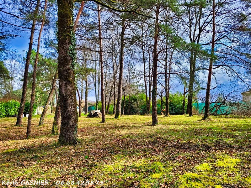 Terrain constructible - 906 m²