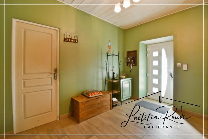 Maison - 370 m² - 8 pièces