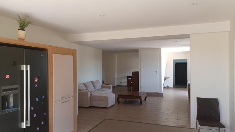 Maison - 258 m² - 9 pièces