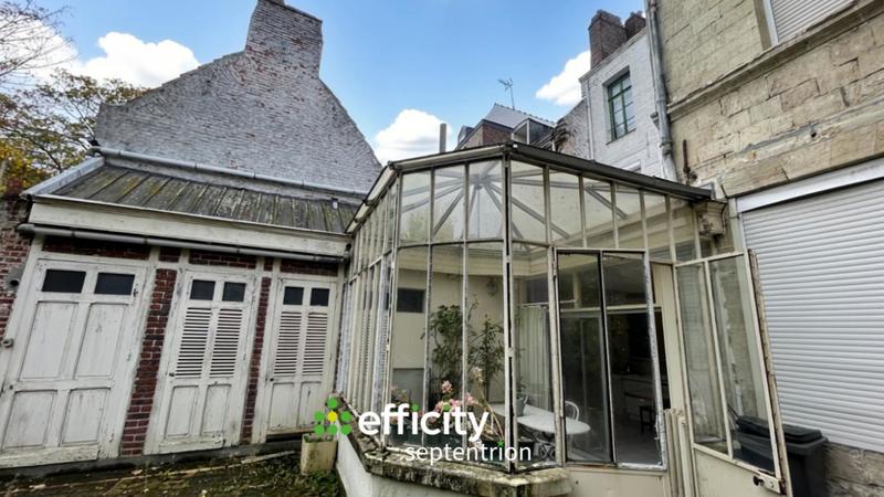 Maison - 320 m² - 10 pièces