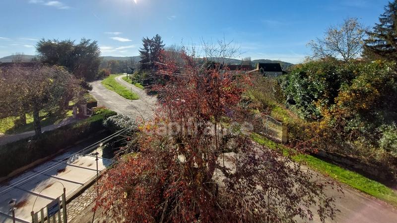 Maison - 230 m² - 12 pièces