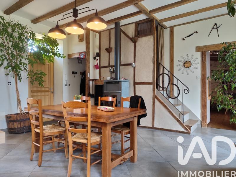 Maison - 180 m² - 8 pièces