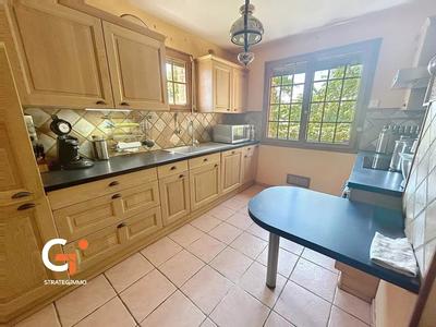 Maison - 140 m² - 6 pièces