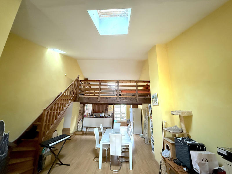 Appartement - 131 m² - 6 pièces