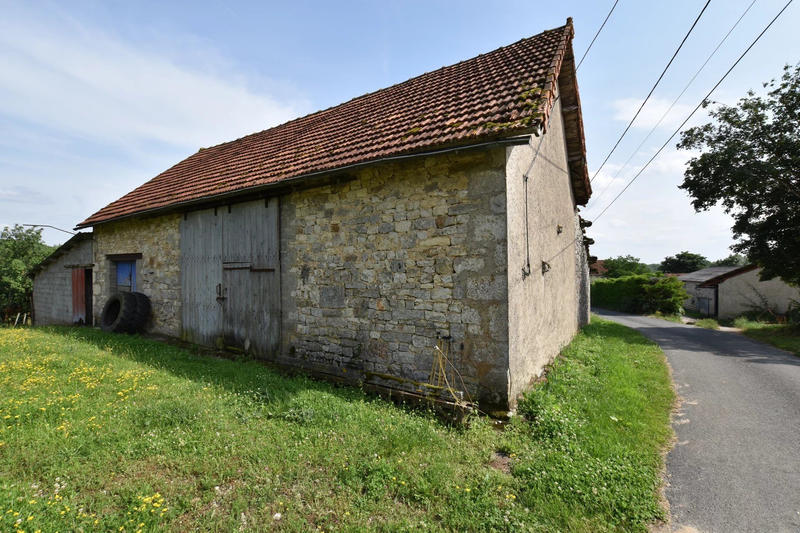 Maison - 326 m² - 3 pièces