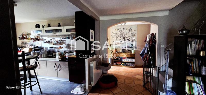 Maison - 215 m² - 10 pièces