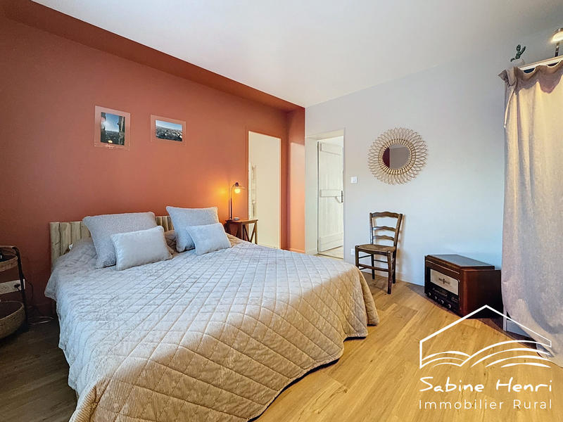 Maison - 354 m² - 10 pièces